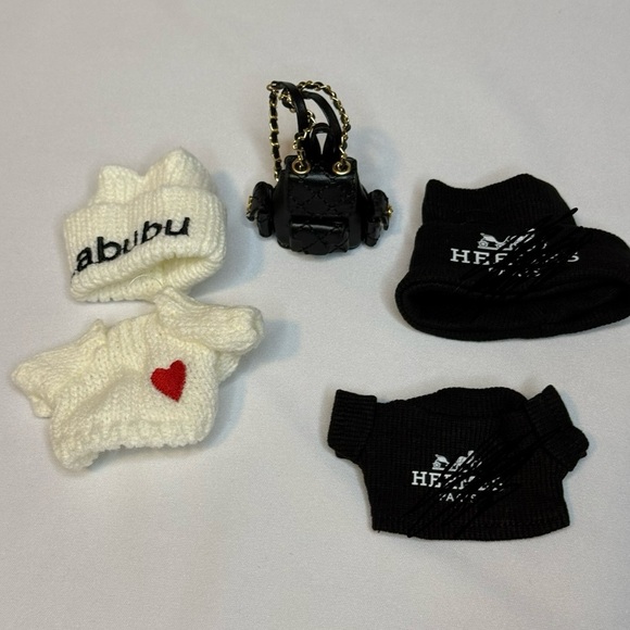 Labubu Cozy Outfit Bundle – Sweaters, Hats & Mini Backpack! Free Gift - Picture 1 of 1